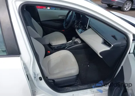 2021 Toyota Corolla Le z USA, uszkodzony, nr VIN 5YFEPMAE5MP216327